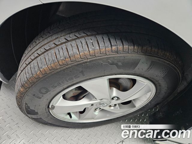 Hyundai AVANTE 2012 — photo 15
