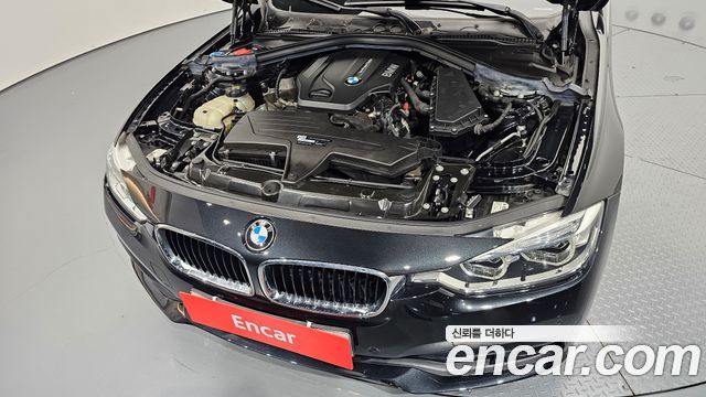 BMW 3-Series 2018 — photo 6