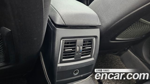 BMW 3-Series 2018 — photo 23