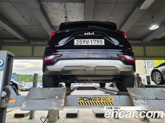 Kia Niro 2023 — photo 2