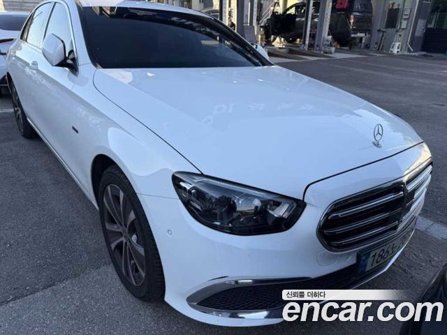 Mercedes-Benz E-Class 2021 — photo 2