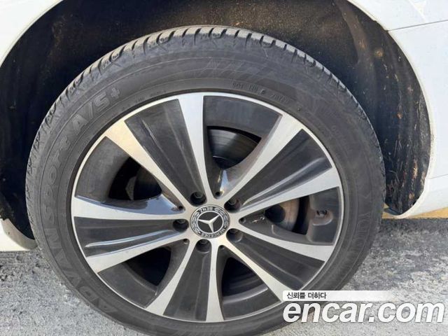 Mercedes-Benz E-Class 2021 — photo 5