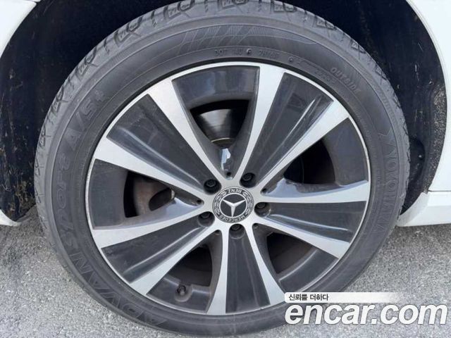Mercedes-Benz E-Class 2021 — photo 8