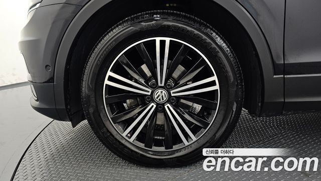 Volkswagen Tiguan 2020 — photo 5