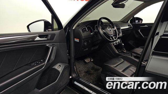 Volkswagen Tiguan 2020 — photo 13