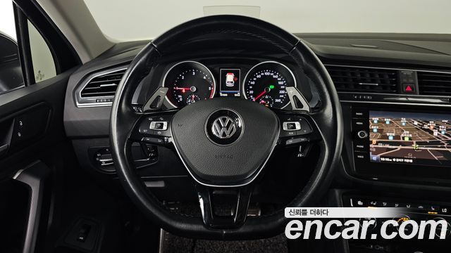 Volkswagen Tiguan 2020 — photo 19