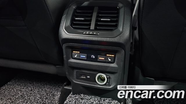 Volkswagen Tiguan 2020 — photo 24
