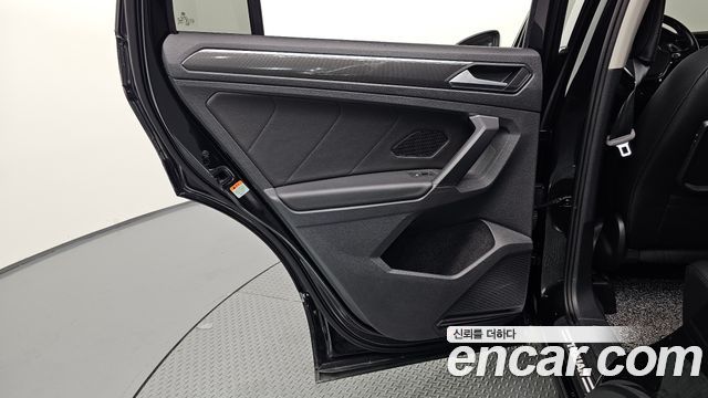 Volkswagen Tiguan 2020 — photo 15