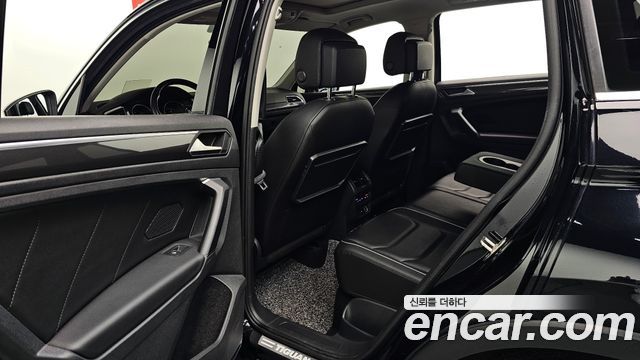 Volkswagen Tiguan 2020 — photo 16