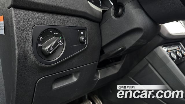 Volkswagen Tiguan 2020 — photo 27