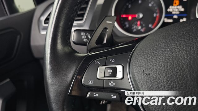 Volkswagen Tiguan 2020 — photo 29