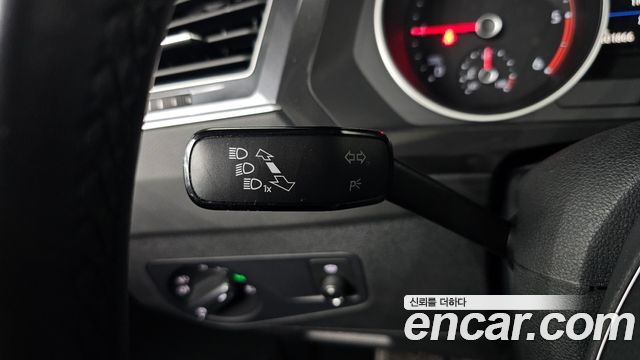 Volkswagen Tiguan 2020 — photo 30