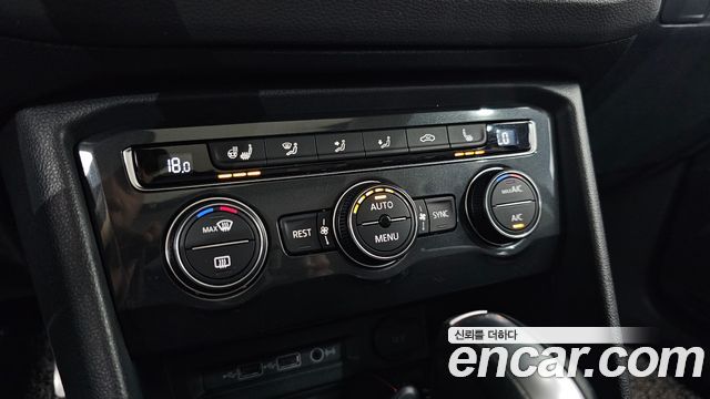 Volkswagen Tiguan 2020 — photo 35