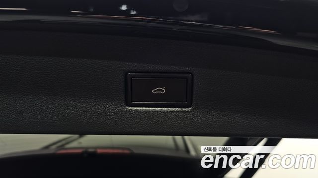 Volkswagen Tiguan 2020 — photo 37
