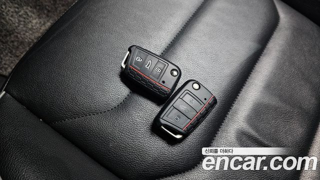 Volkswagen Tiguan 2020 — photo 38
