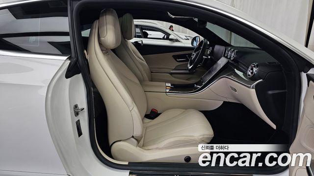Mercedes-Benz CLE-Class 2024 — photo 11