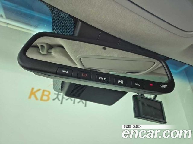 Kia K7 2020 — photo 17
