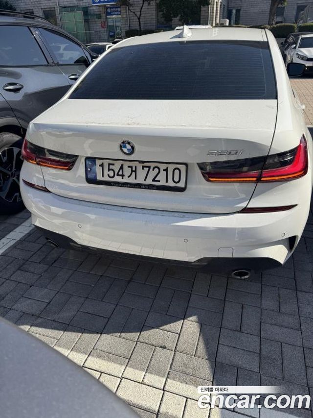 BMW 3-Series 2022 — photo 2