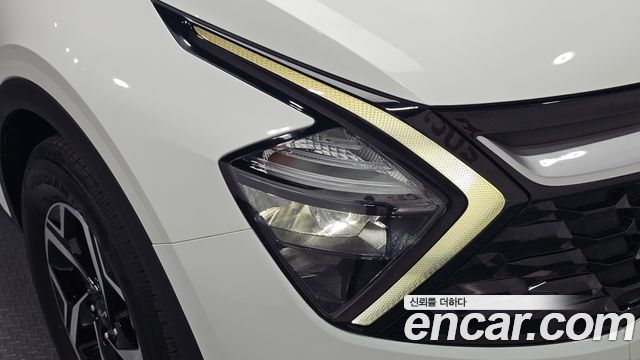 Kia Sportage 2022 — photo 8