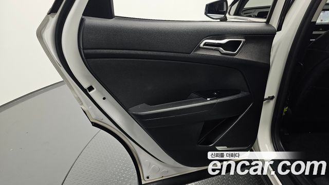 Kia Sportage 2022 — photo 15