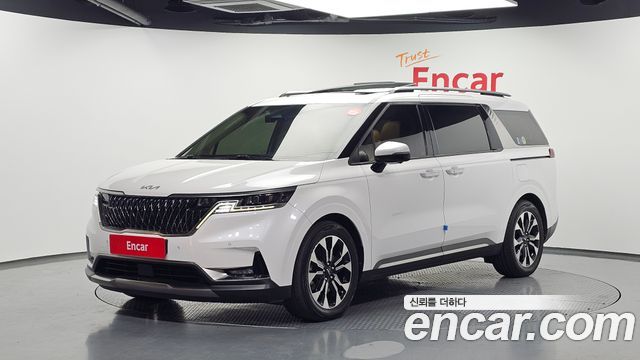 Kia Canival 2022 — photo 1