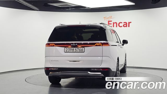 Kia Canival 2022 — photo 4