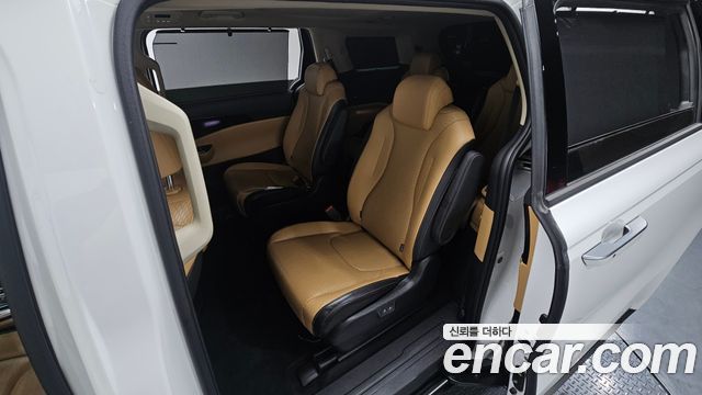 Kia Canival 2022 — photo 18
