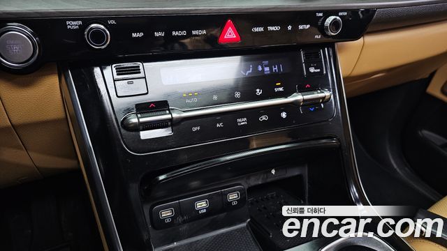 Kia Canival 2022 — photo 24