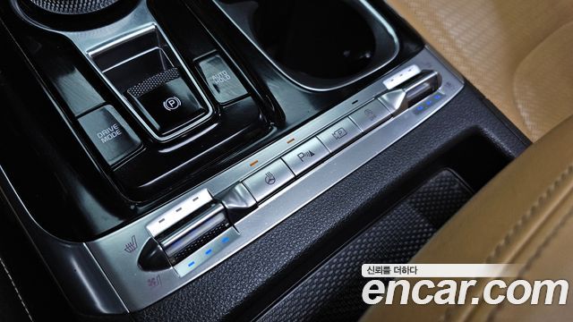 Kia Canival 2022 — photo 33