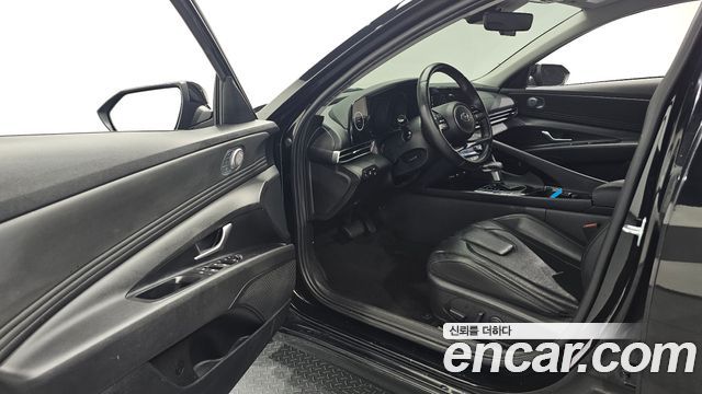 Hyundai AVANTE 2023 — photo 13
