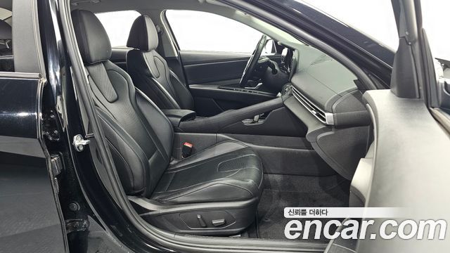 Hyundai AVANTE 2023 — photo 16