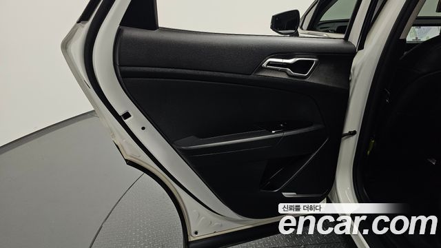 Kia Sportage 2023 — photo 15