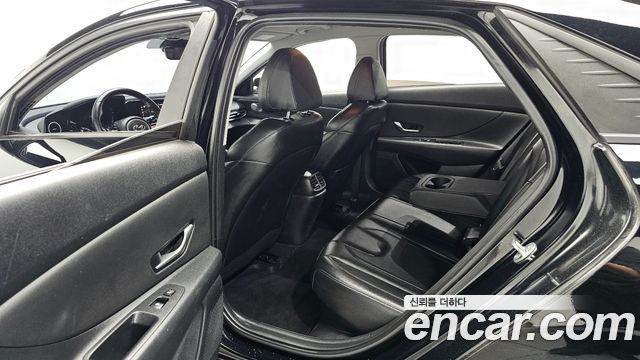Hyundai AVANTE 2023 — photo 18