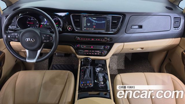 Kia Canival 2016 — photo 7