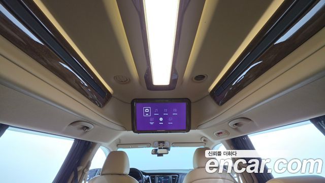 Kia Canival 2016 — photo 16