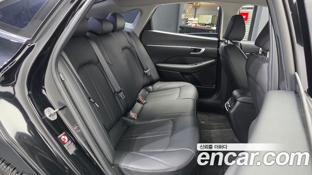Hyundai Sonata 2023 — photo 18