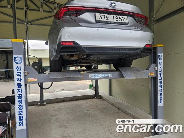 Toyota Avalon 2019 — photo 2