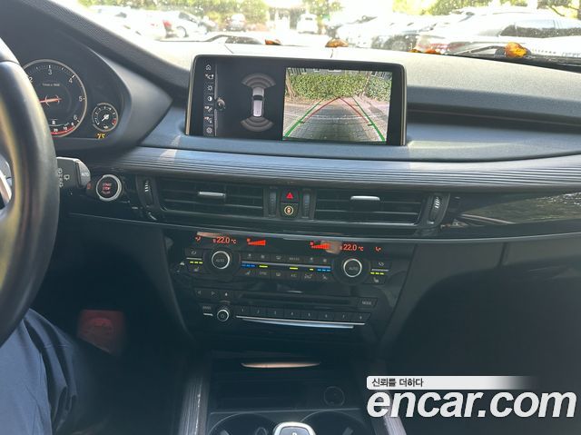 BMW X5 2017 — photo 11