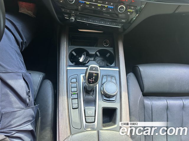 BMW X5 2017 — photo 12