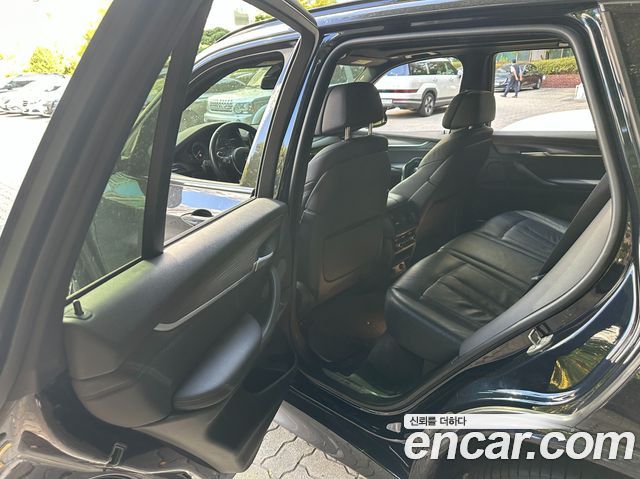 BMW X5 2017 — photo 15