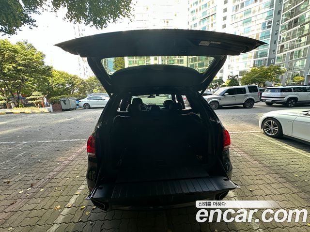 BMW X5 2017 — photo 16