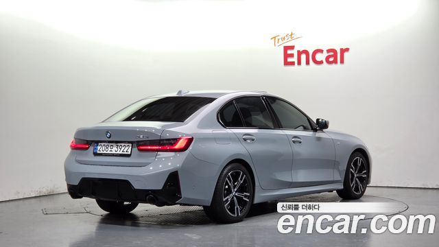 BMW 3-Series 2023 — photo 2
