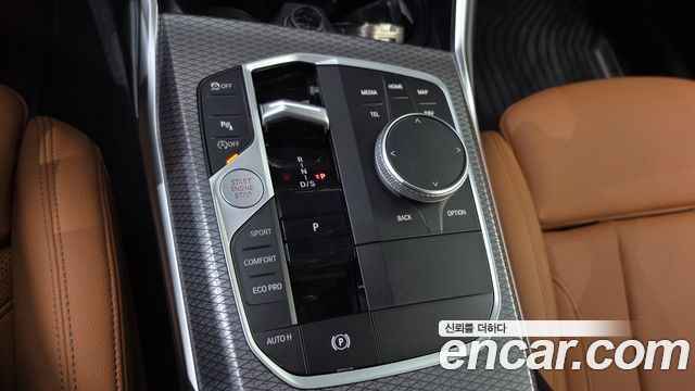 BMW 3-Series 2023 — photo 12