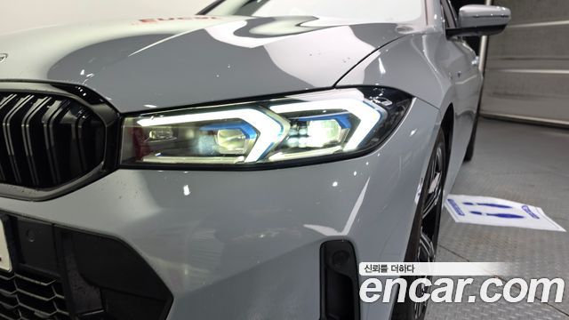 BMW 3-Series 2023 — photo 8