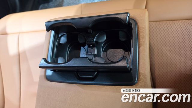 BMW 3-Series 2023 — photo 29