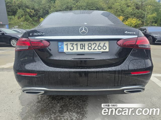 Mercedes-Benz E-Class 2021 — photo 3