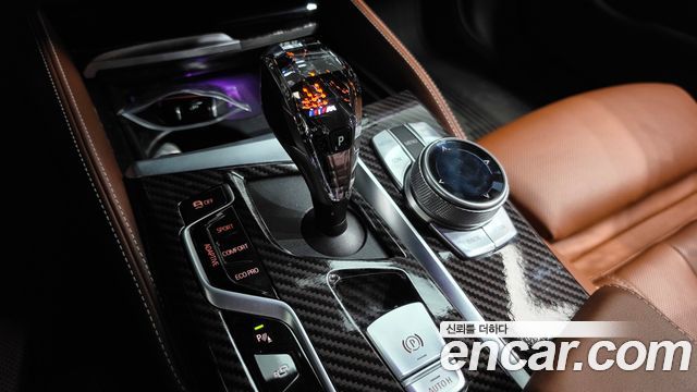 BMW 5-Series 2021 — photo 9