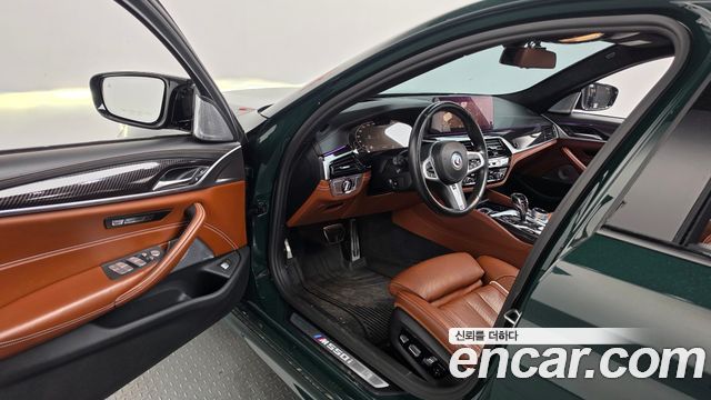 BMW 5-Series 2021 — photo 10