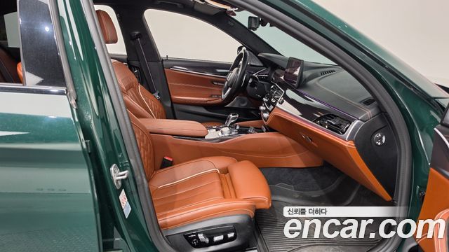 BMW 5-Series 2021 — photo 11