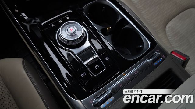 Kia Canival 2021 — photo 12